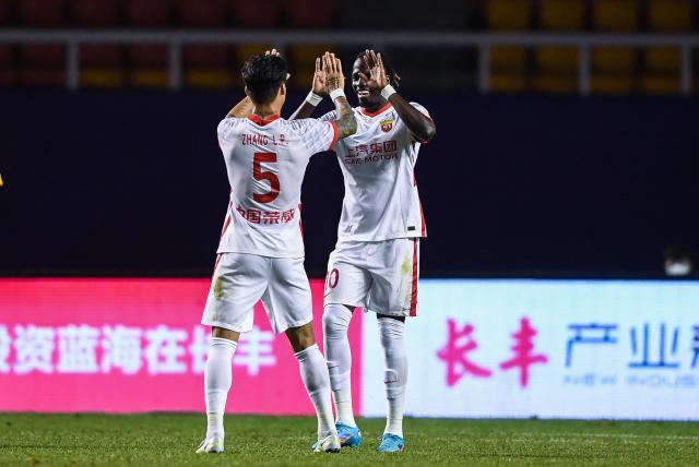 开云体育平台app-新援爆发为莱科解围 海港面对落魄河北终找回状态