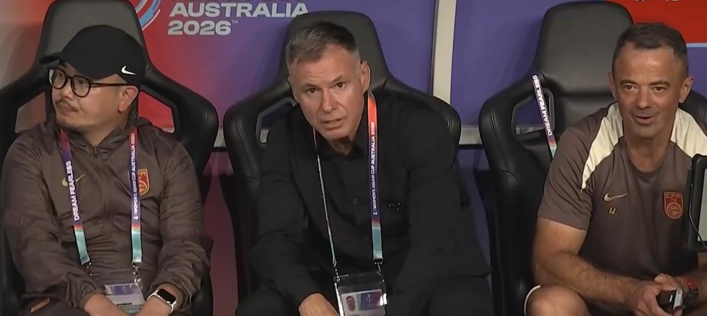 开云体育官方网站-4-0变2-0！中国女足无缘反超朝鲜队，收2大坏消息：争第1名难了