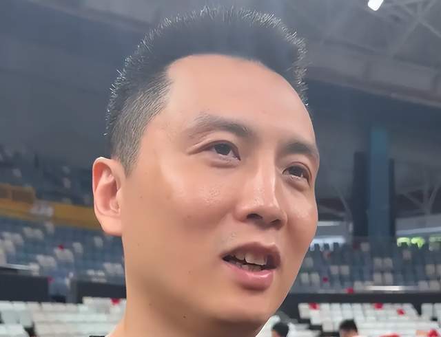 开云体育app-展望总决赛G4，卢伟自信满满，点名弗格，王博说改变，押宝孙铭徽